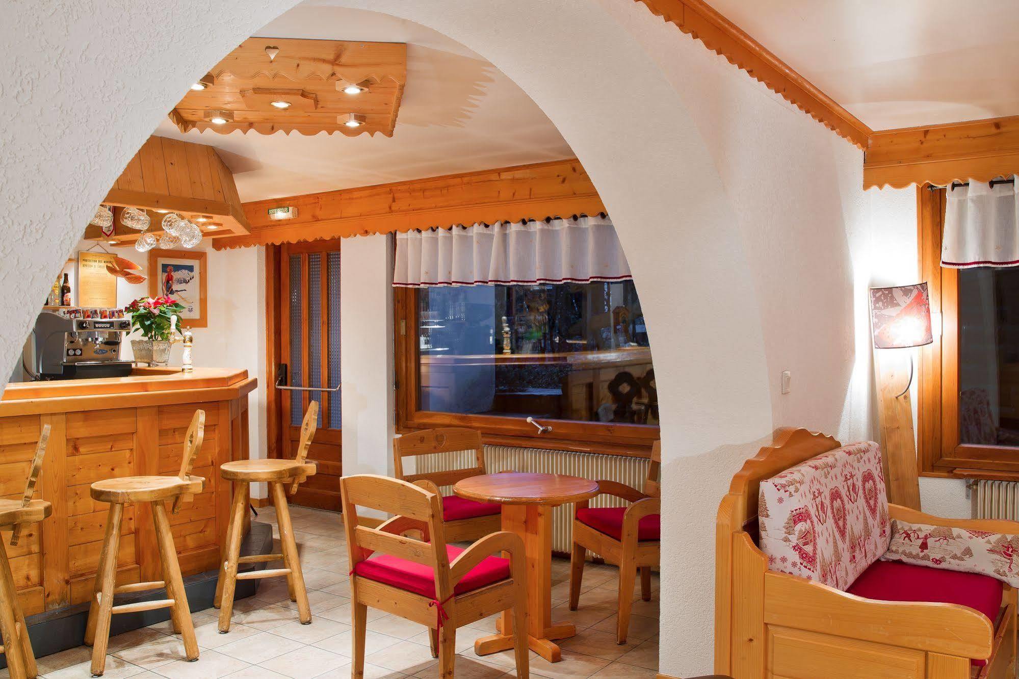 L'Hermine Blanche Morzine Bagian luar foto